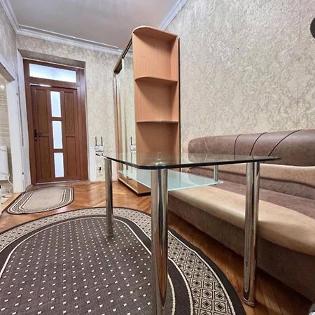 Центр, Біля Медичного Університету, Вулиця Личаківська Lviv Eksteriør billede