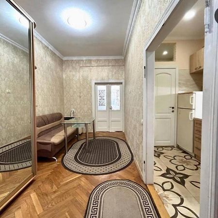 Центр, Біля Медичного Університету, Вулиця Личаківська Lviv Eksteriør billede